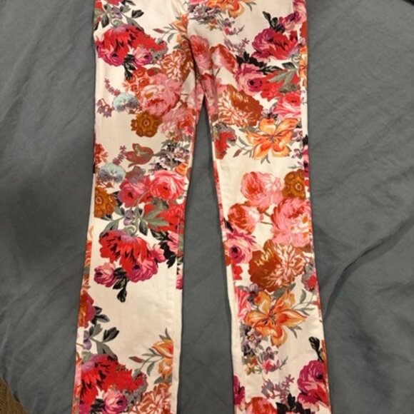 pilcro floral print jeans - perfect for fall! - Picture 1 of 10